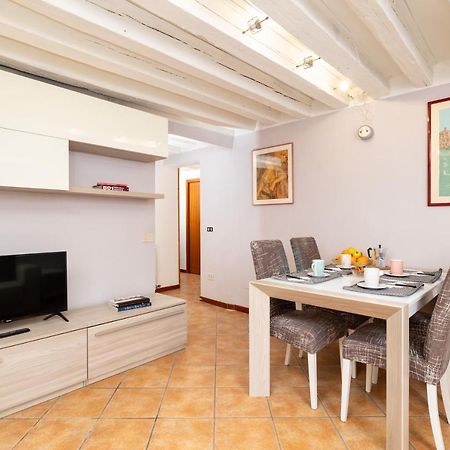 Appartamenti Superior In Via Garibaldi By Bricola Apartments Венеция Экстерьер фото