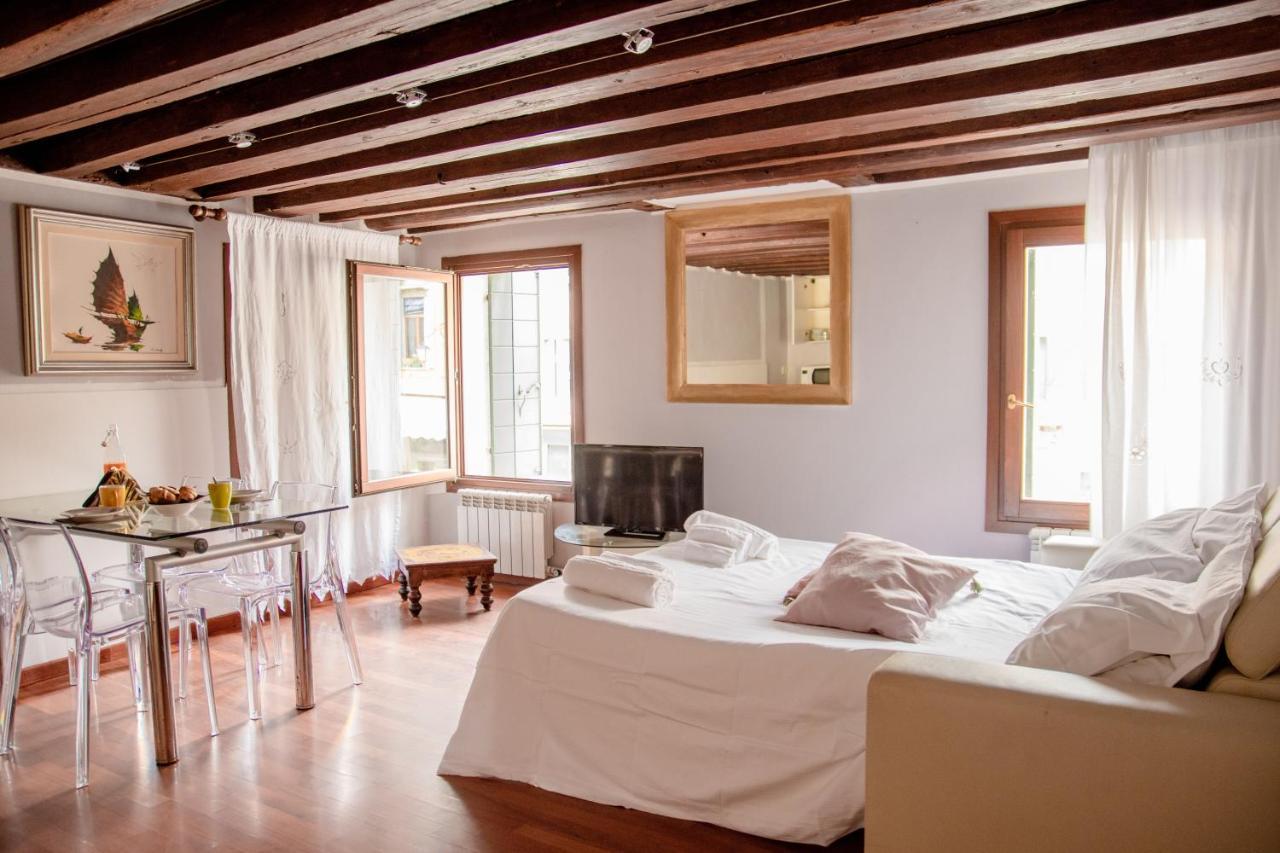 Appartamenti Superior In Via Garibaldi By Bricola Apartments Венеция Экстерьер фото