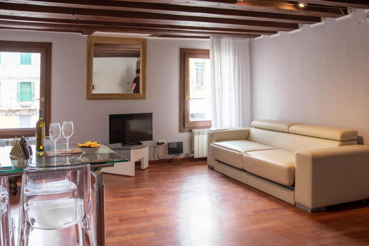 Appartamenti Superior In Via Garibaldi By Bricola Apartments Венеция Экстерьер фото