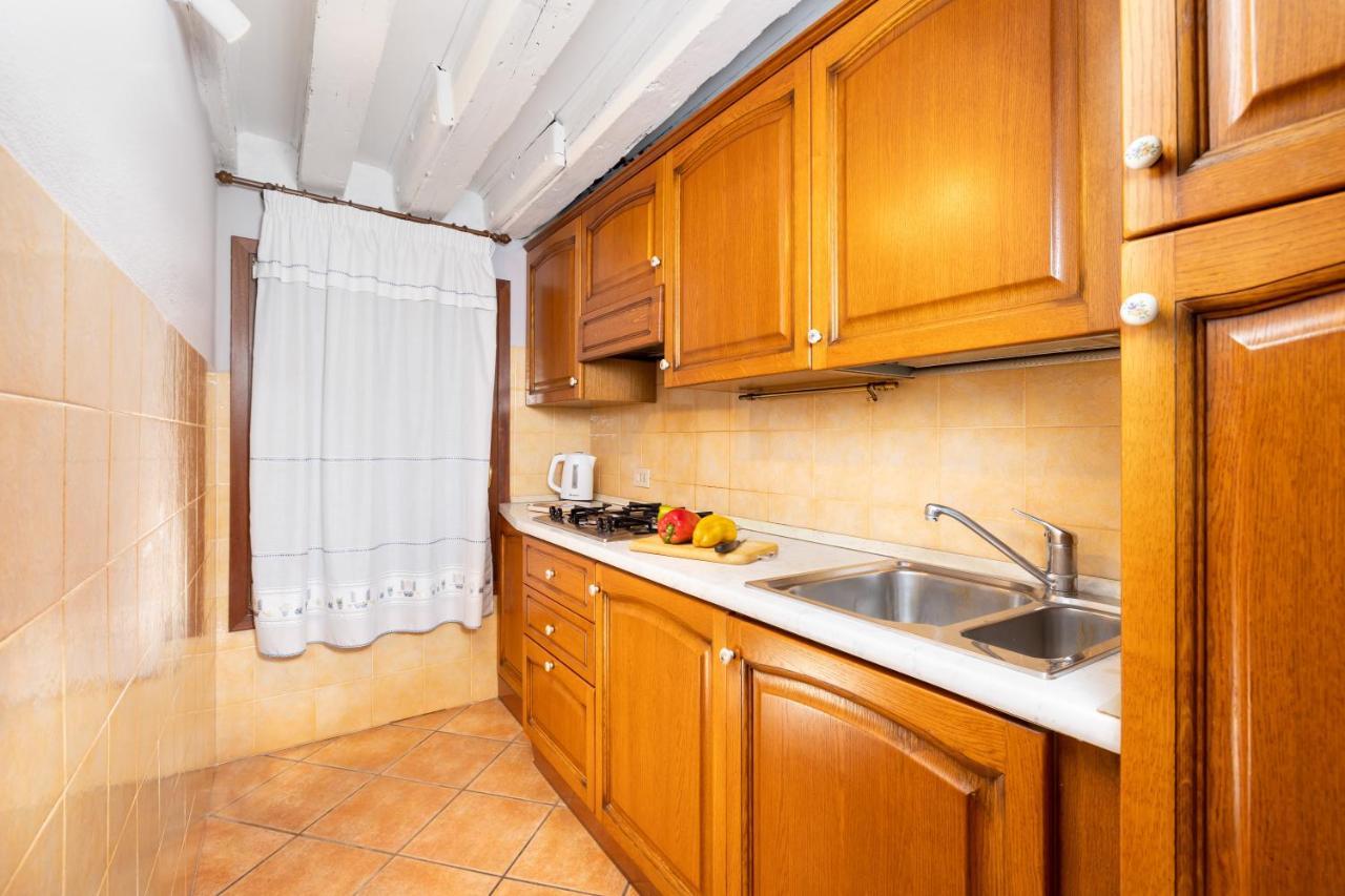 Appartamenti Superior In Via Garibaldi By Bricola Apartments Венеция Экстерьер фото