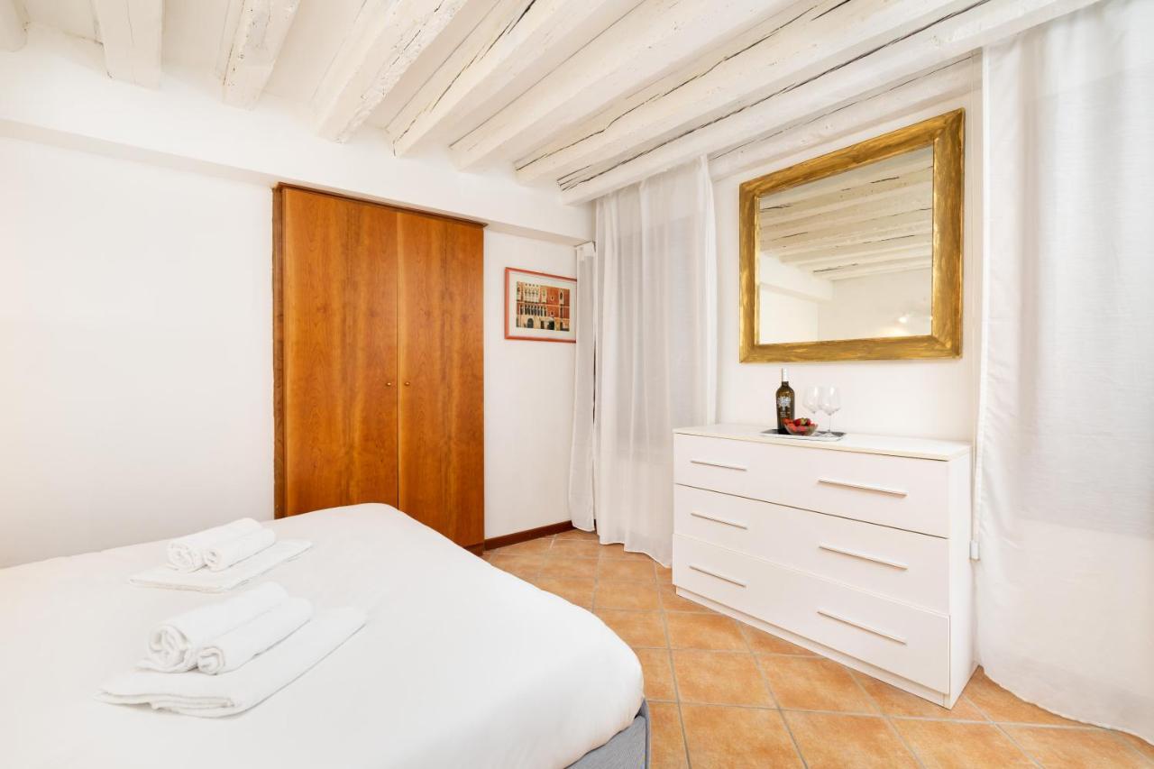 Appartamenti Superior In Via Garibaldi By Bricola Apartments Венеция Экстерьер фото