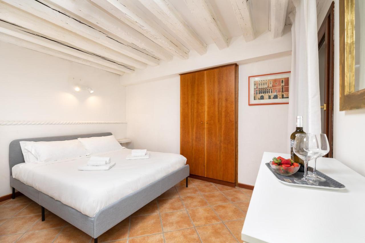 Appartamenti Superior In Via Garibaldi By Bricola Apartments Венеция Экстерьер фото